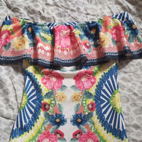 Dress - Picture 4 of 4